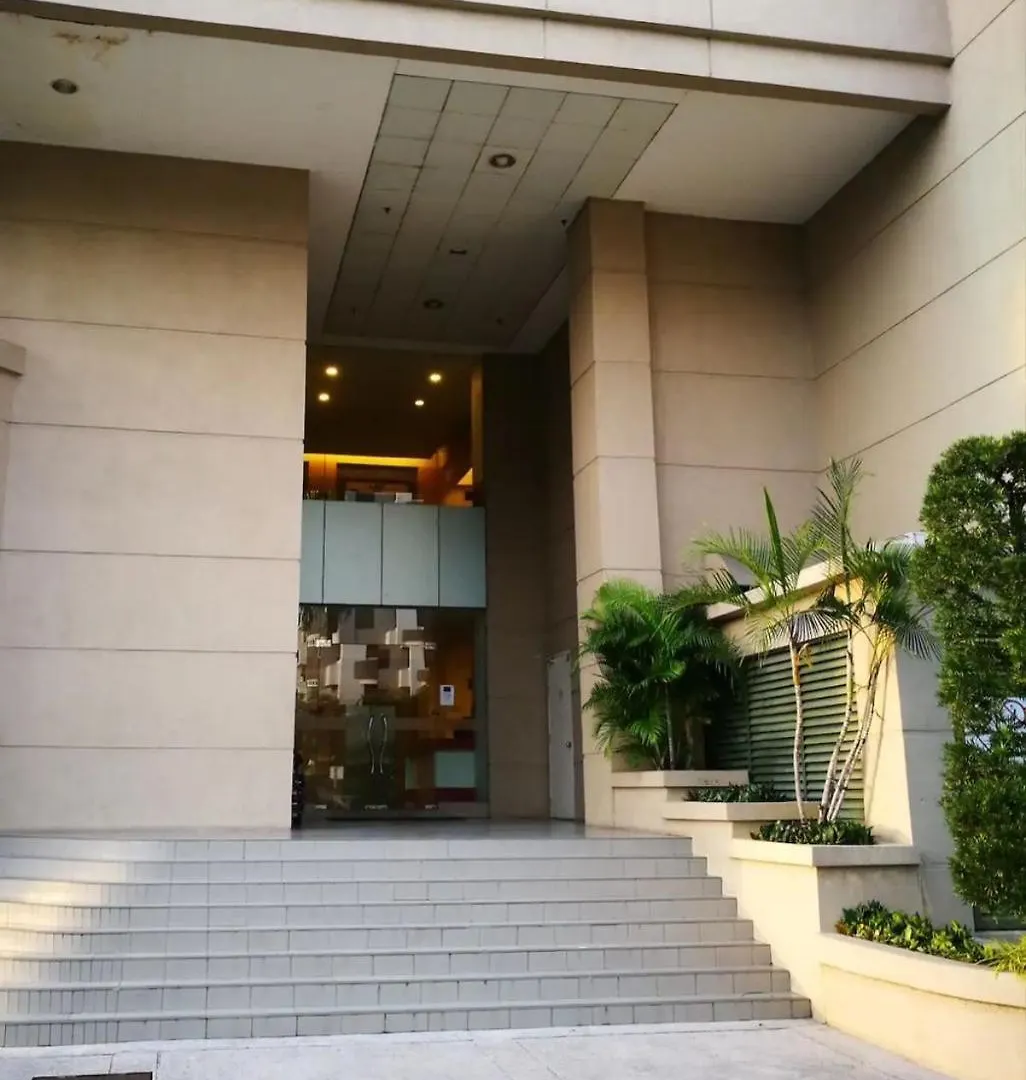 Luxury Suites 118 Island Plaza Tanjung Tokong