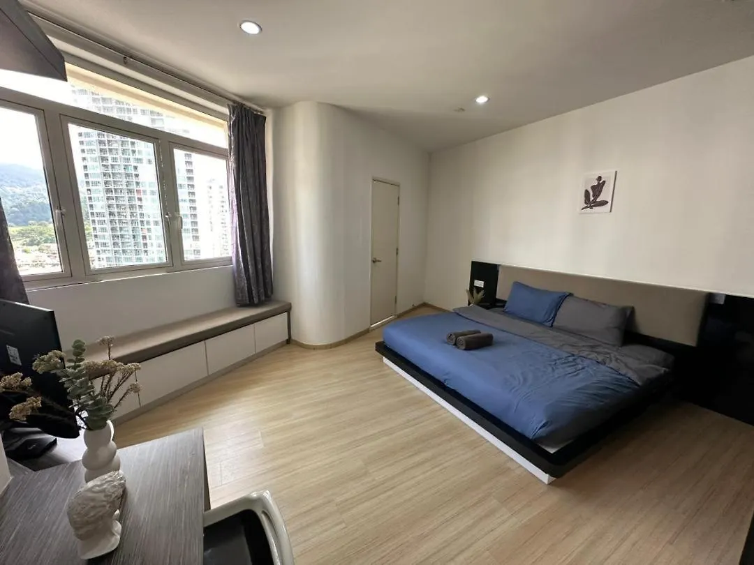 Luxury Suites 118 Island Plaza Tanjung Tokong Apartment