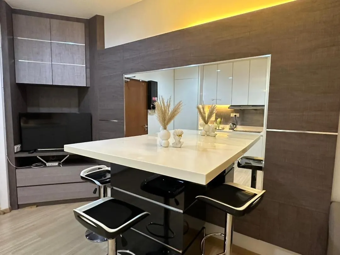 Luxury Suites 118 Island Plaza Tanjung Tokong